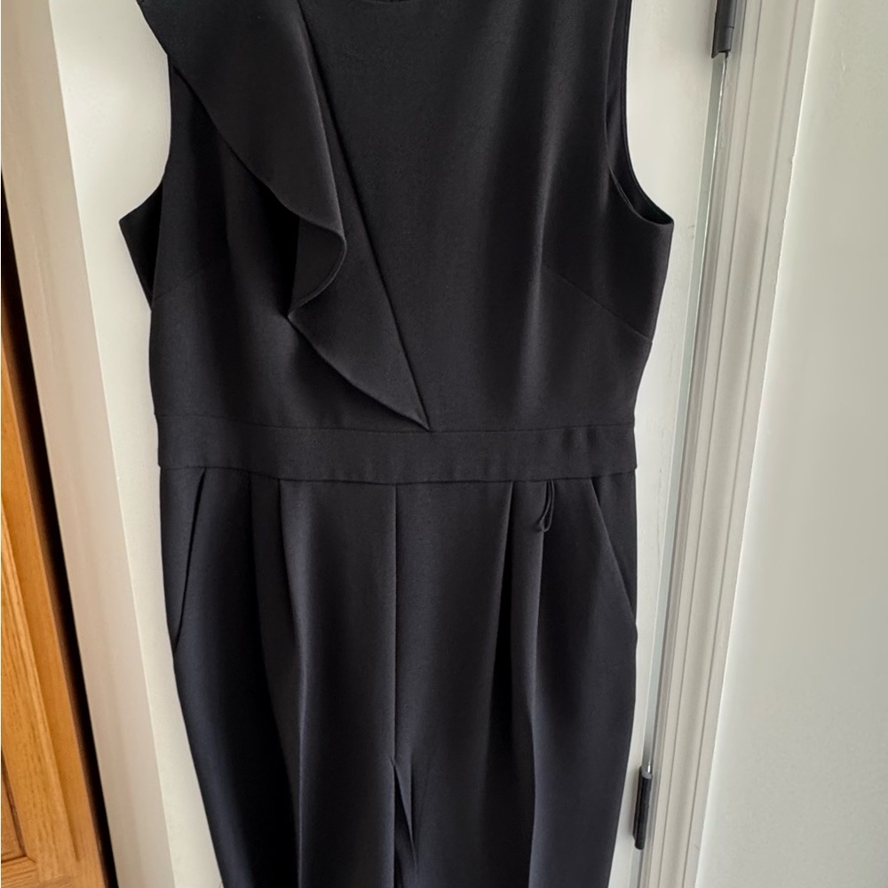 Elegant Black Sleeveless Jumpsuit